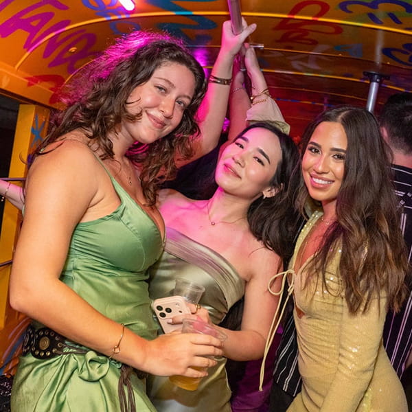 chiva-rumbera-en-cartagena-chiva-rumbera-alquiler-de-chiva-en-cartagena-alquiler-de-chivas-en-cartagena19-min